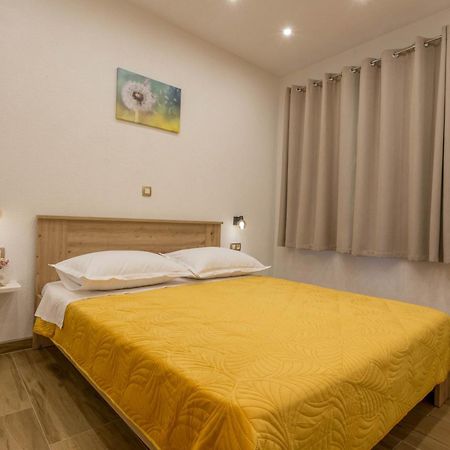 Apartments By The Sea Cove Zastupac, Hvar - 8761 Hvar Town Exterior photo